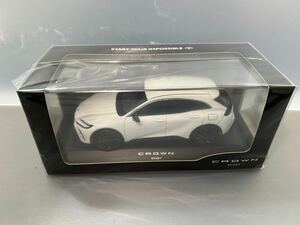 未使用品　新型 トヨタ クラウンスポーツHEV ミニカー (1/30スケール ダイキャスト製) カラーサンプル　090プレシャスホワイトパール