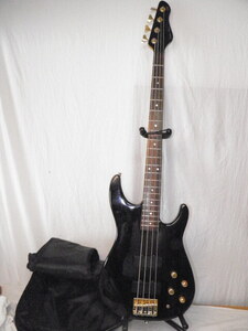 レアー　 PEAVEY DYNA-BASS HAND CRAFTED IN THE U.S.A. アンプ内蔵