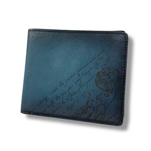 Berluti ベルルッティ カリグラフィ サンタル レザー 二つ折り財布 ウォレット 札入れ カード入れ ブルー レザー 本革 イタリア 限定色