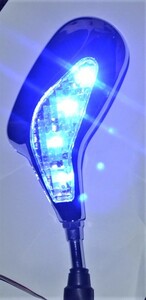 1円～LED付バイク用ミニミラ－・左右１セット・展示品の特価販売・新品・点灯色ブル－・10ｍｍ正ネジ・即決有-