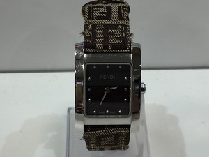 フェンディ FENDI フェンディ クオーツ腕時計 ズッカ 097-7000L