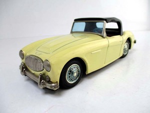 バンダイ　1950年代製　Austin Healey 100 未使用に近い完動品　長さ約21cm