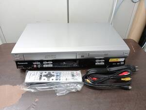 【YHA0294】★Panasonic NV-VP33-S シルバー DVDプレーヤー一体型ビデオ ビデオ＋DVDプレーヤーSUPER DRIVE 2005年製 美品★中古品