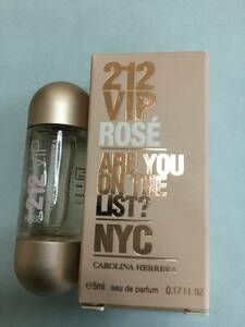 超レア！送料無料◆ CAROLINA HERRERA /キャロライナヘレラ 212 VIP ロゼ 5ミリ◆スプレー式では有りません◆フレッシュフルーティー新品