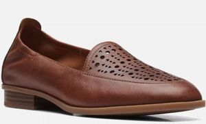 送料無料 Clarks 26cm フラット タンブラウン レーザーカット レザー スニーカー フォーマル バレエ ローファー パンプス RRR170