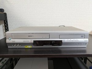 □● TOSHIBA DVD VIDEO PLAYER / VIDEO CASSETTE RECORDER SD-V700 DVDビデオプレーヤー 通電確認OK！