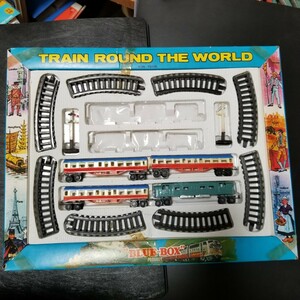・　TRAIN ROUND THE WORLD BLUE-BOX　機関車　箱なし送料210円　箱あり送料510円