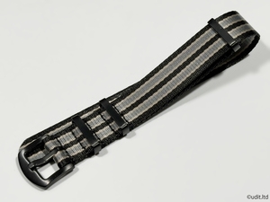 ラグ幅：20ｍｍ 高品質 光沢 NATOストラップ 腕時計ベルト グレー × ブラック × ベージュ ブラック尾錠 ダブルストライプ ファブリック 