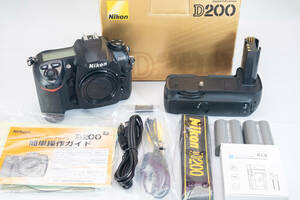 【動作良好】Nikon D200+純正グリップMB-D200　美品です。 