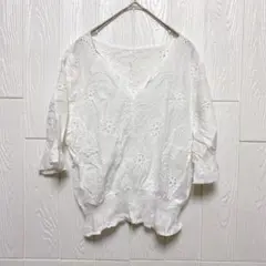 F010 イング 花柄刺繍レースブラウス Ｖネック 透け感 シアー 裾ゴム 白