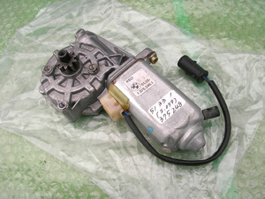 B102_S048069 BMW 純正新品 パワーウィンドーモーター 右側 51331375248 E24