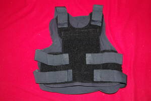  実物！未使用品！パーソナルボディアーマー！【PARACLETE PERSONAL BODY ARMOR (small)】LE装備