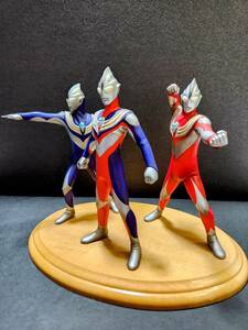 【プロ完成品】ワンフェス限定！　ウルトラマンティガ(3タイプ) 1／8 レジン 16cm 夢の揃い踏み　プロ完成品