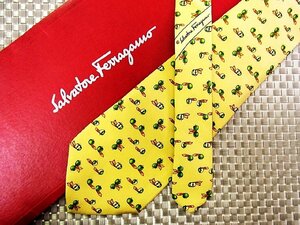 ♪32166C♪良品【りんご 青リンゴ 果物 柄】フェラガモ【Ferragamo】ネクタイ