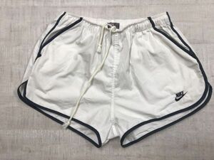 ナイキ NIKE 紺タグ レトロ オールド スポーツ ランニング フィットネス イージー ショートパンツ ボトムス レディース 大きいサイズ XL 白