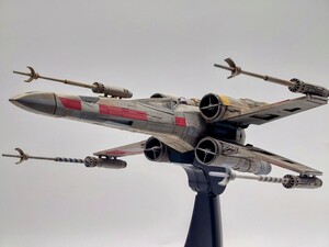 スターウォーズ　プラモデル　Xウイング　1/48　ムービングエディション　組立塗装完成品　STARWARS BANDAI フィギュア