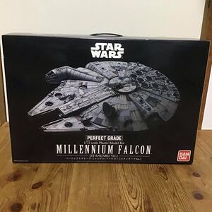 バンダイ STAR WARS PG ミレニアム ファルコン 未組立品