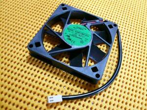 ★ADDA 80x80x15mm ケースファン FAN AD0812MX-D70 DC 12V 0.12A..