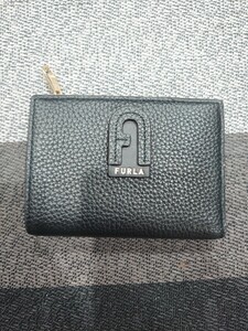 フルラ　FURLA 二つ折り　ミニ　財布　ブラック　バイカラー　WP00242　