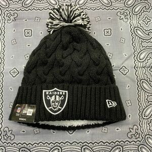 USA正規品 NEWERA ニューエラ NFL ラスベガス Raiders レイダース 黒 ニット帽 ポンポン付 ニットキャップ 金ラメ 男女兼用 アメフト