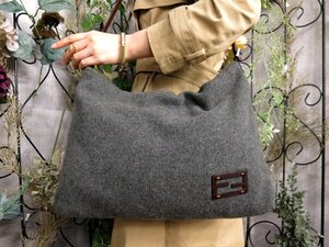 ●超美品●FENDI フェンディ●FFロゴ●ウール カーフ レザー 本革●ショルダー バッグ●グレー 茶●SV金具●斜め掛け●A4 収納●Js53565