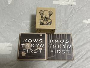 新品 まとめ売り カウズ KAWS TOKYO FIRST Fire-King スタッキングマグ ハンカチ セット TIDE マグカップ ハンカチーフ ファイヤーキング