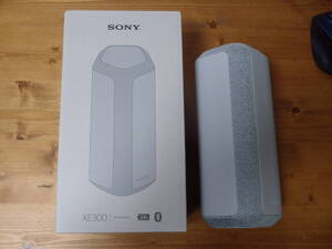 ★SONY ソニー / SRS-XE300 Bluetooth ワイヤレスポータブルスピーカー / ライトグレー 【美品】★