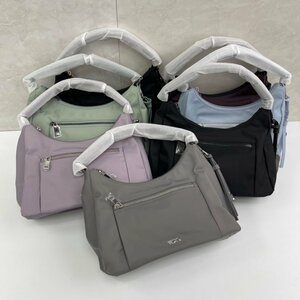 TUMI ショルダー バッグ ジッパー付き 女性用 脇の下に着用 ブラック