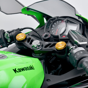 Kawasaki カワサキ ZX-25R 用 トップブリッジ チタンボルト付き