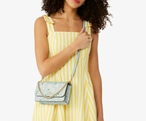 2024春夏新作　日本未発売(*^^*)　Kate Spade Madison Day Tripper Small Flap Crossbody　KG689　本物をお届けします♪