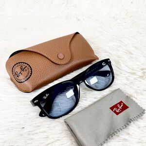 【美品】Ray-Ban　NEW WAYFARER　レイバン　ニューウェイファーラー　RB2132-F　サングラス　ブルーレンズ　ブラックフレーム