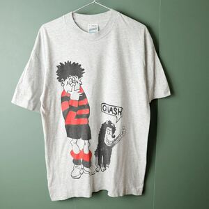 【美品】Dennis the Menace and Gnasher デニス・ザ・メナス・アンド・ナッシャー ヴィンテージTシャツ [skuuu紳士] アイルランド製 M 90s