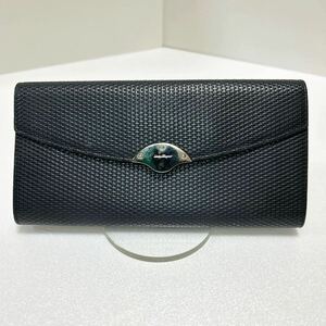 ◆Ferragamo フェラガモ◆ 長財布　スナップ式　レザー　小銭入れ有　ブラック　MADE IN ITALY 【USED】0109-L1