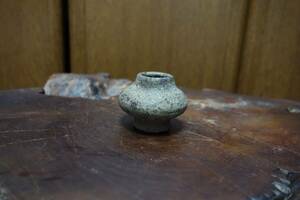 南方の古陶磁器　スンコロクの小壺　そろばん玉型　副葬品・発掘品