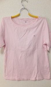 ★TOMMY HILFIGER★Ladies shirts size XL トミーヒルフィガートップス　サイズXL　TOMMY 　USED IN JAPAN　トミー　難有　ピンク