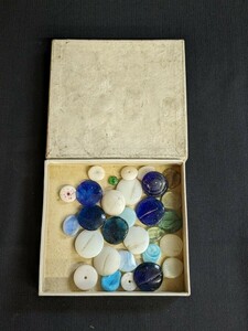 アンティーク 古い 扁平 ガラス玉 ボタン おハジキ ビーズ 根付 29個 昭和レトロ