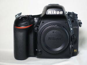 ★美品 NIkon D750 バッテリーグリップMB-D16セット　ショット数31000弱★