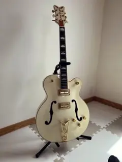 Gretsch 6136 White Falcon / ホワイトファルコン