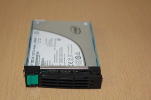 【サーバー用SSD】富士通製マウンタ付属/Intel SSD DC S3710 Series 200G/SSDSC2BA200G4/No1