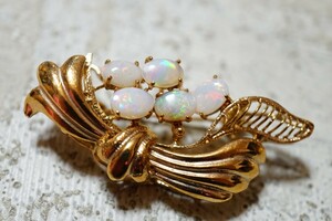 760 天然オパール opal ゴールドカラー ブローチ ヴィンテージ アクセサリー 天然石 宝石 色石 カラーストーン 装飾品