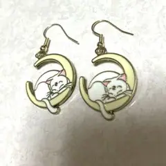 セーラームーン　ピアス　アルテミス　アクセサリー