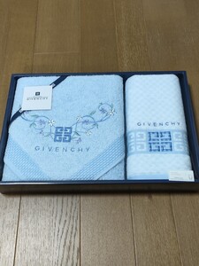 GIVENCHY バスタオルとフェイスタオルセット中身は新品で未使用です。