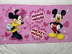 ★新品★ディズニー★大判　バスタオル★サイズ約７5cm×１５0cm★ピンク★Disney ミッキーマウス　ミニーマウス　ハート