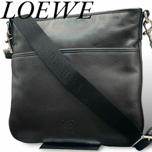 ■極美品 定価20万円■LOEWE ロエベ ショルダーバッグ サコッシュ 斜め掛け メンズ ビジネス レディース アナグラム 型押し ロゴ レザー 革