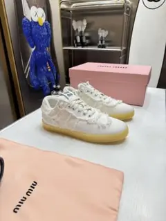 MIUMIUビンテージスニーカーボード·シューズ