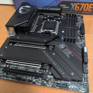 [中古 動作品] MSI MPG X670E Carbon WiFi AMD Ryzen対応 ATXマザーボード　ソケットAM5