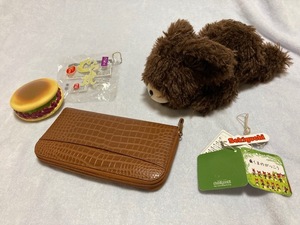  AUSONIAVALENTINOレザ-調財布(外ポケット1.内6.カ-ド入8.小銭入1個:約20×11×2cm)&セキグチ製くまの学校/全長:約25&どら焼き(完品に非ず)