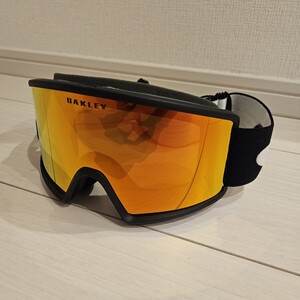 【送料無料】 OAKLEY オークリー ゴーグル スノーボード スキー ウィンター用品 ソフトケース付き