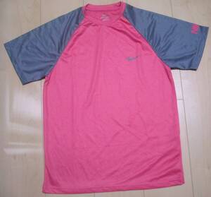 美品★NIKEナイキ☆FIT-DRY☆ジュニア☆DRY半袖Tシャツ☆サイズM（145/72,チェスト70）☆色はピンク／グレー☆素材はポリエステル100％