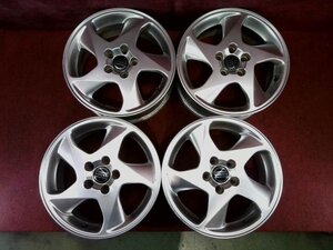 ボルボ 70シリーズ GF-SB5244W　中古ホイール　純正、16インチアルミ、16×6.5J、5穴、PCD108、+43、ハブ径:約65mm　24070097